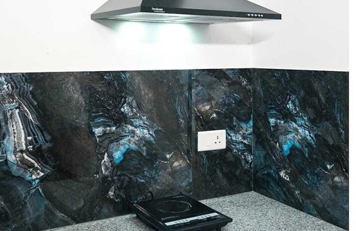 Gurugram Apartment | BnBBuddy- Zoomers Home@ 1BR at Gurugram with WiFi, AC