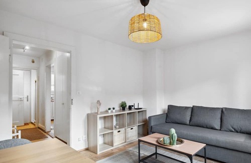 Wiedikon Apartment | Charming Home for Flexible Weekly/Monthly Rent