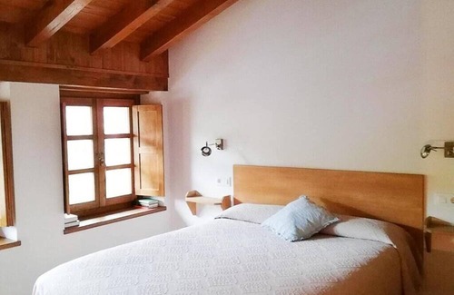 Bobia de Abajo House | Holiday Home 'La Corte Del Rondiellu 2' with Mountain View, Private Terrace and Wi-Fi
