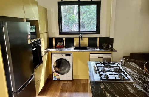 Malanda Cabin | Figtree Getaway - Fireplace cabin 3 bedroom fully self contained with spa