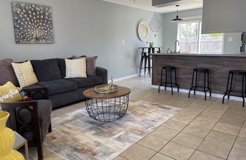 Wright Condo | Cozy 2-bedroom condo in beautiful Fort Walton Beach with WiFi.