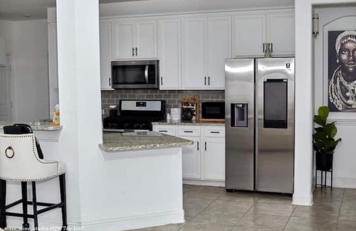 Katy House | Nyumbani Peponi @ Katy, TX