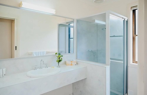 Moama Apartment | Near Murray River A Lovely Holiday Unit in Moama