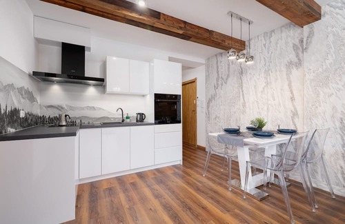 Wisla Apartment | Klimatyczny Apartament z dodatkami w Góralskim Stylu | Parking | Balkon | Wisła