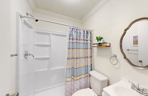 Rehoboth Beach Cottage | LA PETITE COTTAGE- 2BD, 1BA - SLEEPS 4 - Bike to Beach *Pet Friendly*