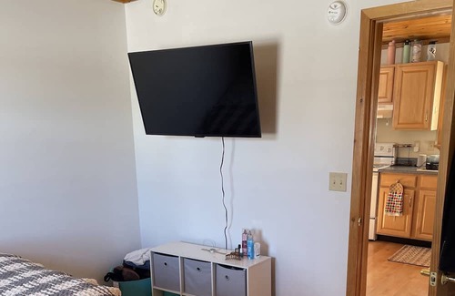 Watertown Apartment | Watch the eclipse from your own yard! Apartment 10 minuets from Thompson Park!