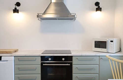 Ulstein Municipality House | Charming House in Ulsteinvik, Free Wifi and Parking