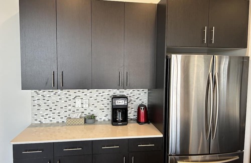 Fort Gary House | Spacious yet cozy bridgewater lakes home surrounded by green space!