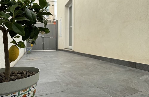 Fiumefreddo di Sicilia Apartment | Detached vacation home on the ground floor with courtyard