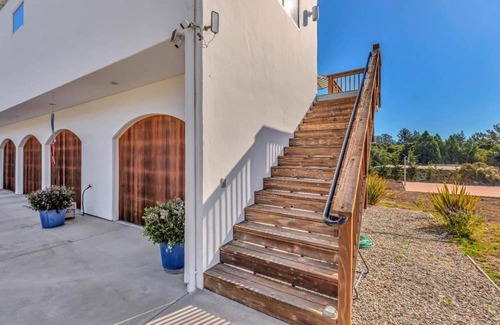 Soquel House | Furnished 2 Bed 1.5 Bath Home In Sunny Santa Cruz County
