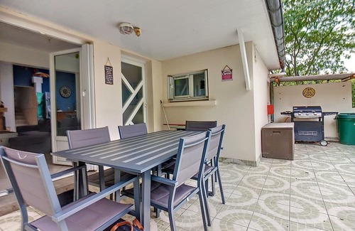 La Fleche Cottage | Gite La Flèche, 3 bedrooms, 8 persons