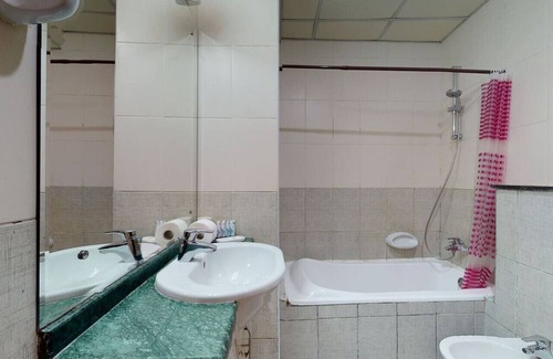 Jumeirah Lake Towers Apartment | Inviting Studio in JLT