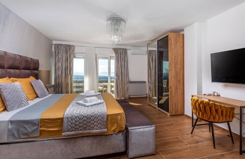Smrika House | Enjoy your stay in this spacious and stylish house with pool and sea view.