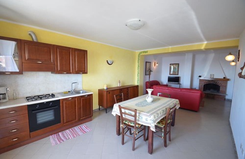 Piani-Ciapin Apartment | Comfortable vacation apartment with large dream terrace, directly by the sea