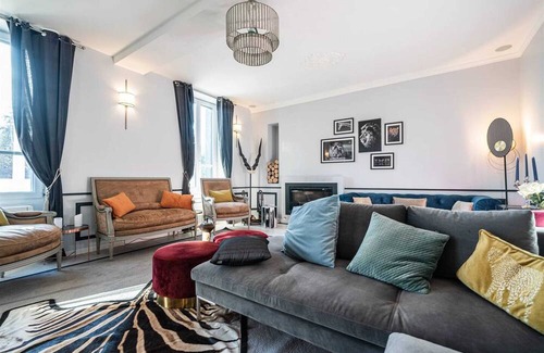 Langon Villa | Homerez - Big villa for 15 ppl. with swimming-pool, sauna, jacuzzi and terrace