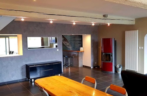 Aiguillon House | Homerez - Big property for 10 ppl. with terrace at Aiguillon