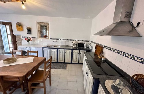 Sortelha House | Homerez - Spacious house in Sortelha with pool and terrace.