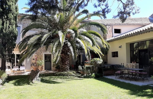 Mondragon House | Mas au Coeur D'un Village Provençal