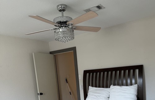 League City House | Medium/Long Term stays: Cozy Townhome in Old League City