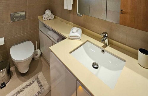 Larnaca City Centre Apartment | 11 Suites - Golden Sunrise Suite
