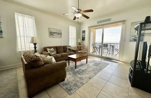 Henderson Point Apartment | #732 Beautiful corner 2 bedroom beach front condo
