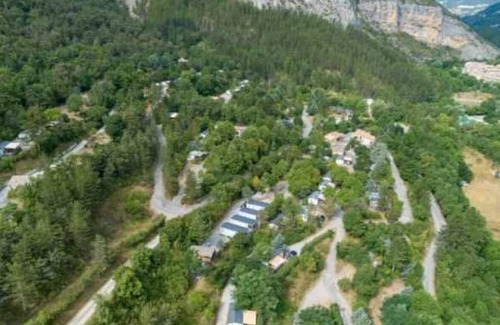 Orpierre House | Camping 4 étoiles - Piscine - eeeaee
