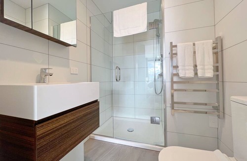 Greenlane - Ellerslie Apartment | Beautiful View 2 Beds Apartment
