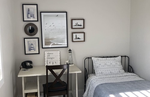 Cobourg House | A cozy 5 star, 1 bedroom, 1 bath in downtown Cobourg . Newly built in 2020!