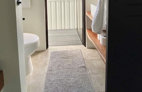 Uvita Cabin | Modern Jungle Cabana#4 - 2 Bedroom Queen bed & private bathroom, close to beach