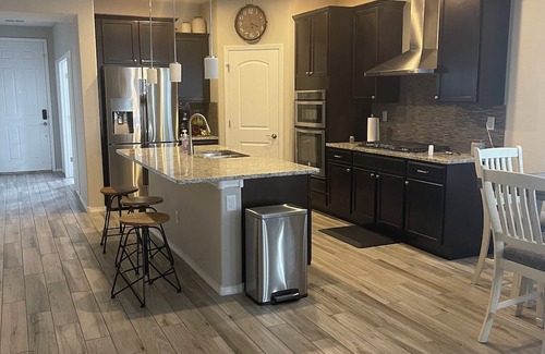 Tierra Oeste House | Charming 3-bedroom house with WiFi and AC in delightful Albuquerque