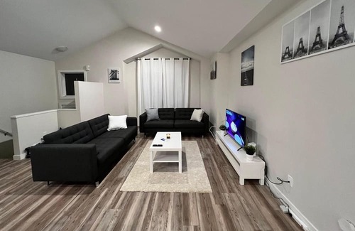 Transcona Apartment | Stay with us - #Transcona