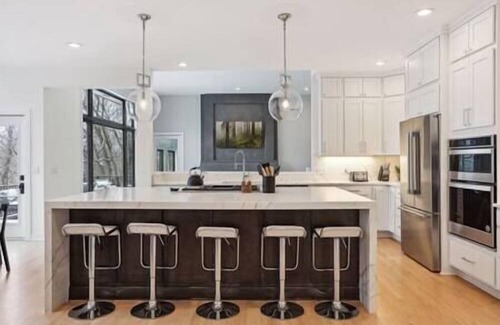 Minnetonka House | Luxury Minnetonka Home - sleeps 24/+bunk room