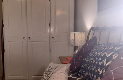 Aylesbury House | Lovely Quiet double bedroom with private bathroom available in Aylesbury UK