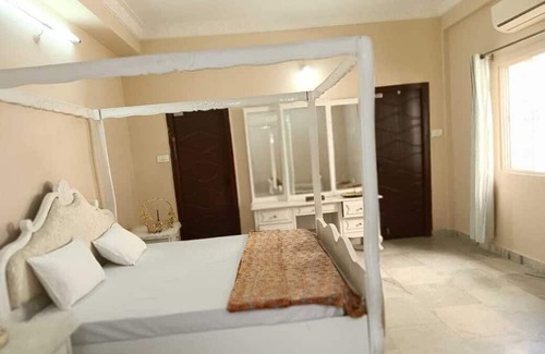 Hyderabad House | 4BHK New, Big, Elegant, Luxurious Home Home @ prime loc Hyd