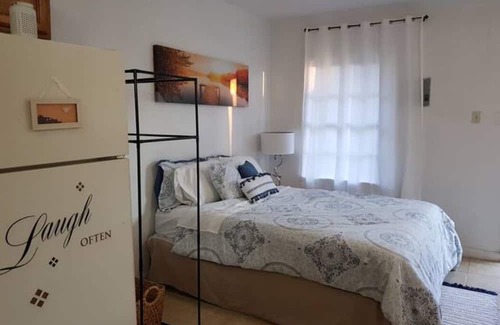 Brookhollow Apartment | Studio Apartment Close to Galleria