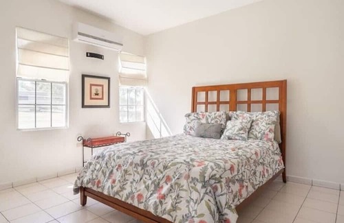 Guaniquilla House | Casa GiraSol, Winter Paradise
