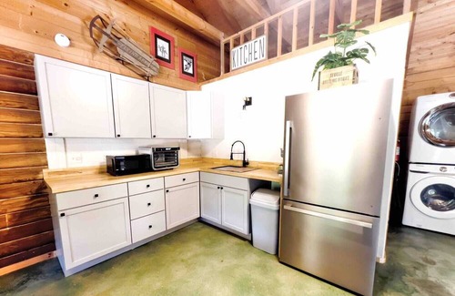 Checotah Apartment | Guest Suite with Hot Tub