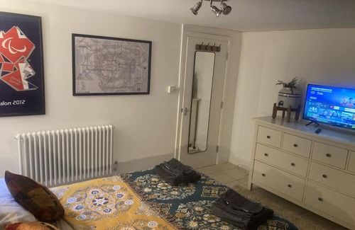 Angel Apartment | Private studio in vibrant Angel, Islington, zone 1