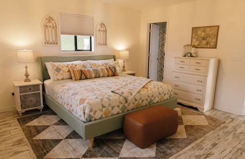 Anderson Island Cottage | The Cottage on Anderson Island- Waterfront stay with beach, views, and fire pit!