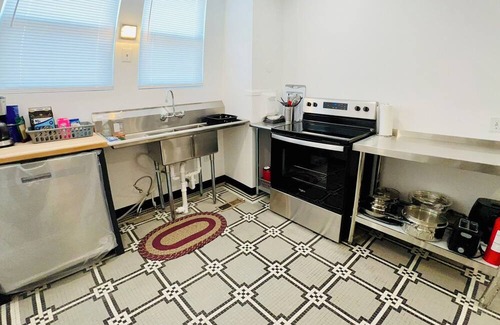 Topeka House | Stylish Studio Apartment in Topeka - Long Stays Available!