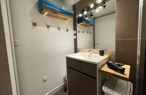 Meyzieu Nord Ouest Villa | Unique! Jacuzzi Privé en Plein air 35°c Villa