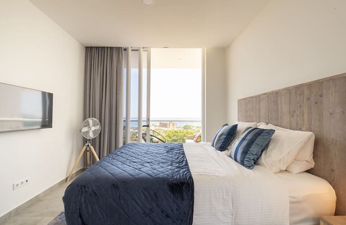 Colon Apartment | Grand View Residences Luxury Appartement, Pool & Gym. 5 minutes from Willemstad.