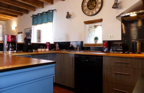 Lurcy-Levis Cottage | Gite Lurcy-Lévis, 2 bedrooms, 6 persons