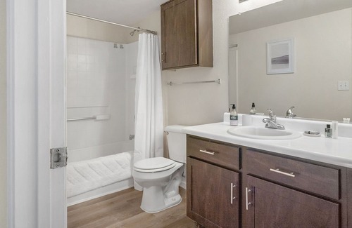 El Paso Apartment | Modern Apartment in Prime Location (ID1167X009)