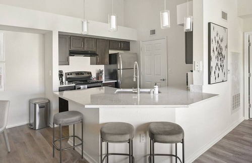 El Paso Apartment | Modern Apartment in Prime Location (ID1167X009)