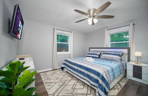 Del Rio House | Fun Family Home w/ huge backyard in Julington