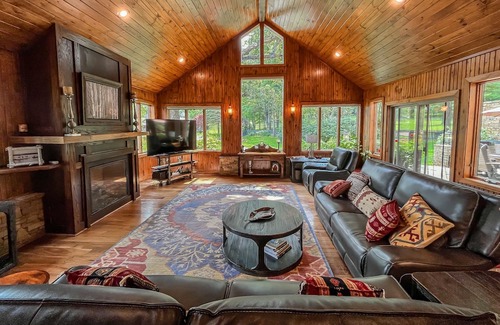 Blakeslee House | Massive Luxury Ranch with Unbelievable Outdoor Amenities