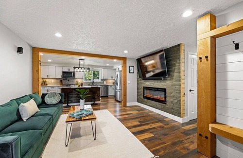 Vancouver House | PNW's Urban Metro Haven