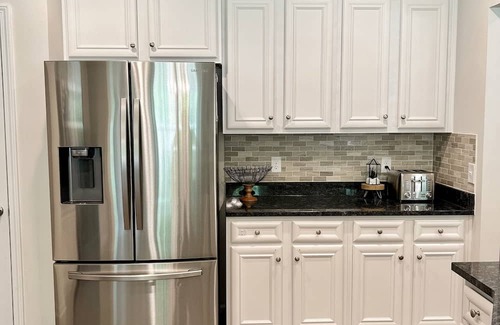 Sumter House | Spacious Home 5 miles from Shaw AFB w/ Pool Table, Firepit, & Screened-In Porch!