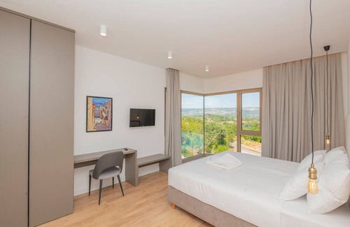 Zmijavci Villa | Luxury Villa Red with a pool